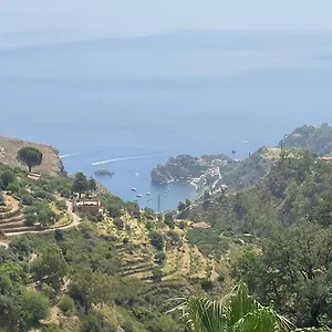 Mi 'ffaciu E Mi Ricriu Italie
