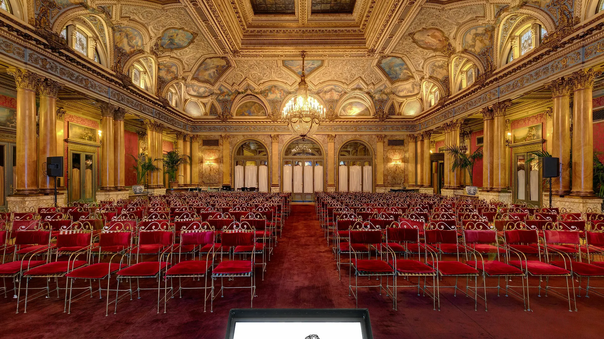 Grand Hotel Plaza Roma 5*,  Italia